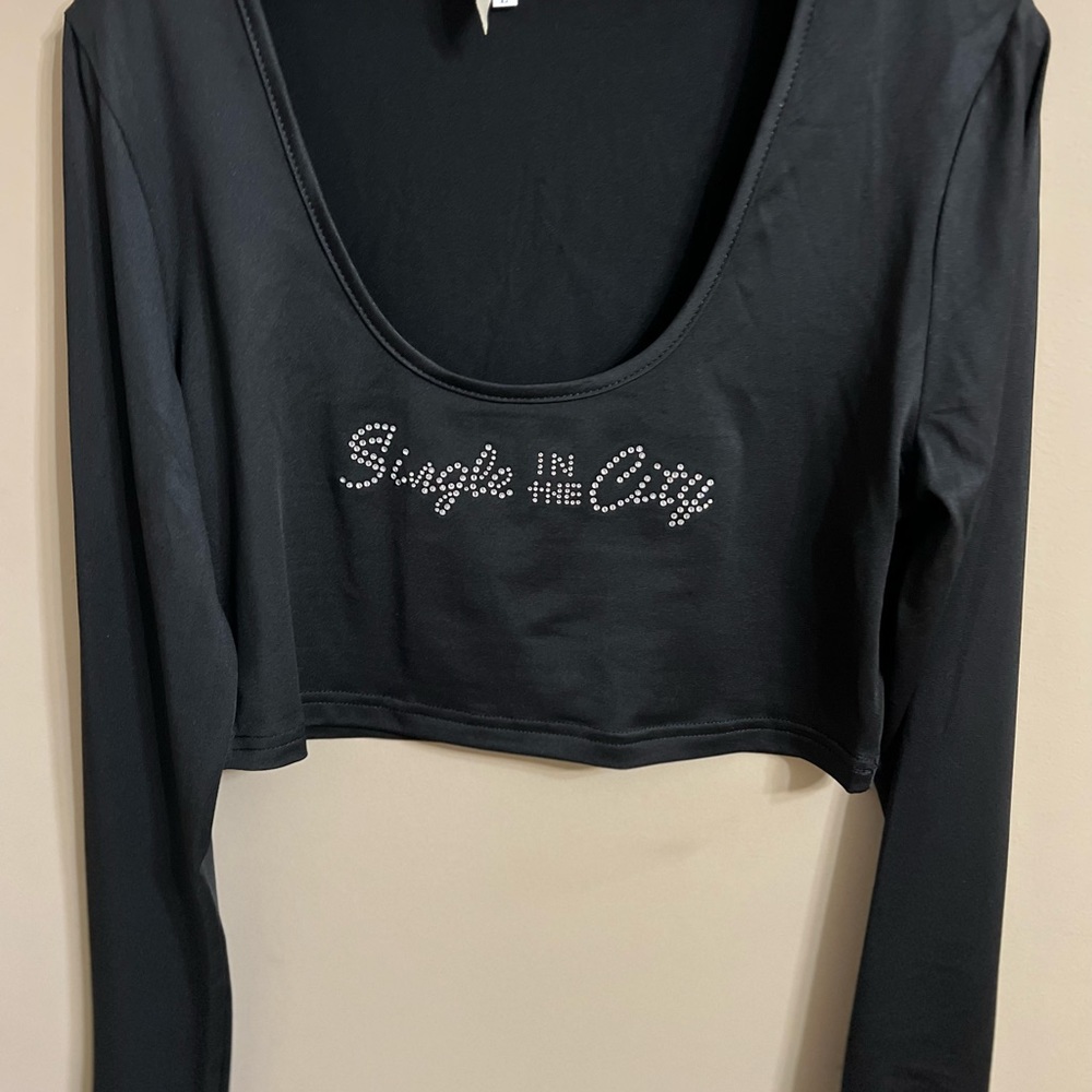 Sexy Crop top black large. NEW NEW NEW